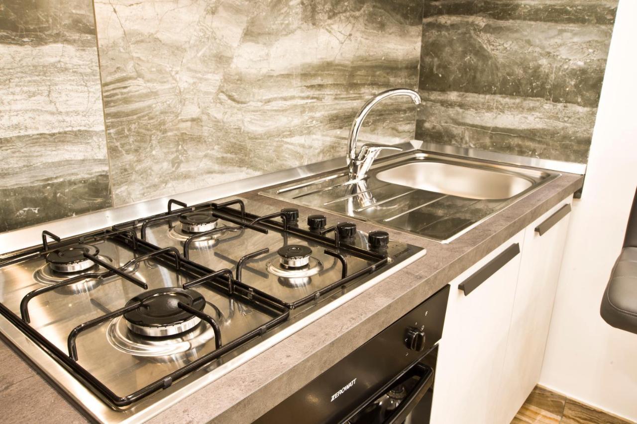 Suite Napoli Sotterranea Con Vasca Idromassaggio Exterior foto